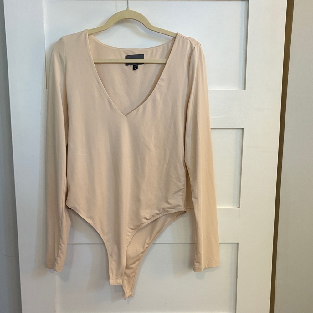 Chic Beige Long Sleeve Bodysuit